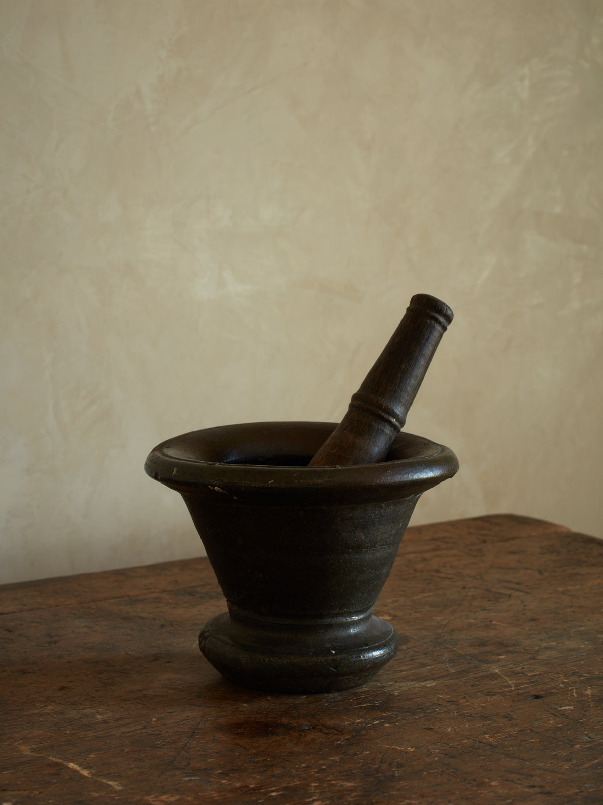 Antique Cast Iron Mortar & Pestle – Molly Kidd Studio display picture 1