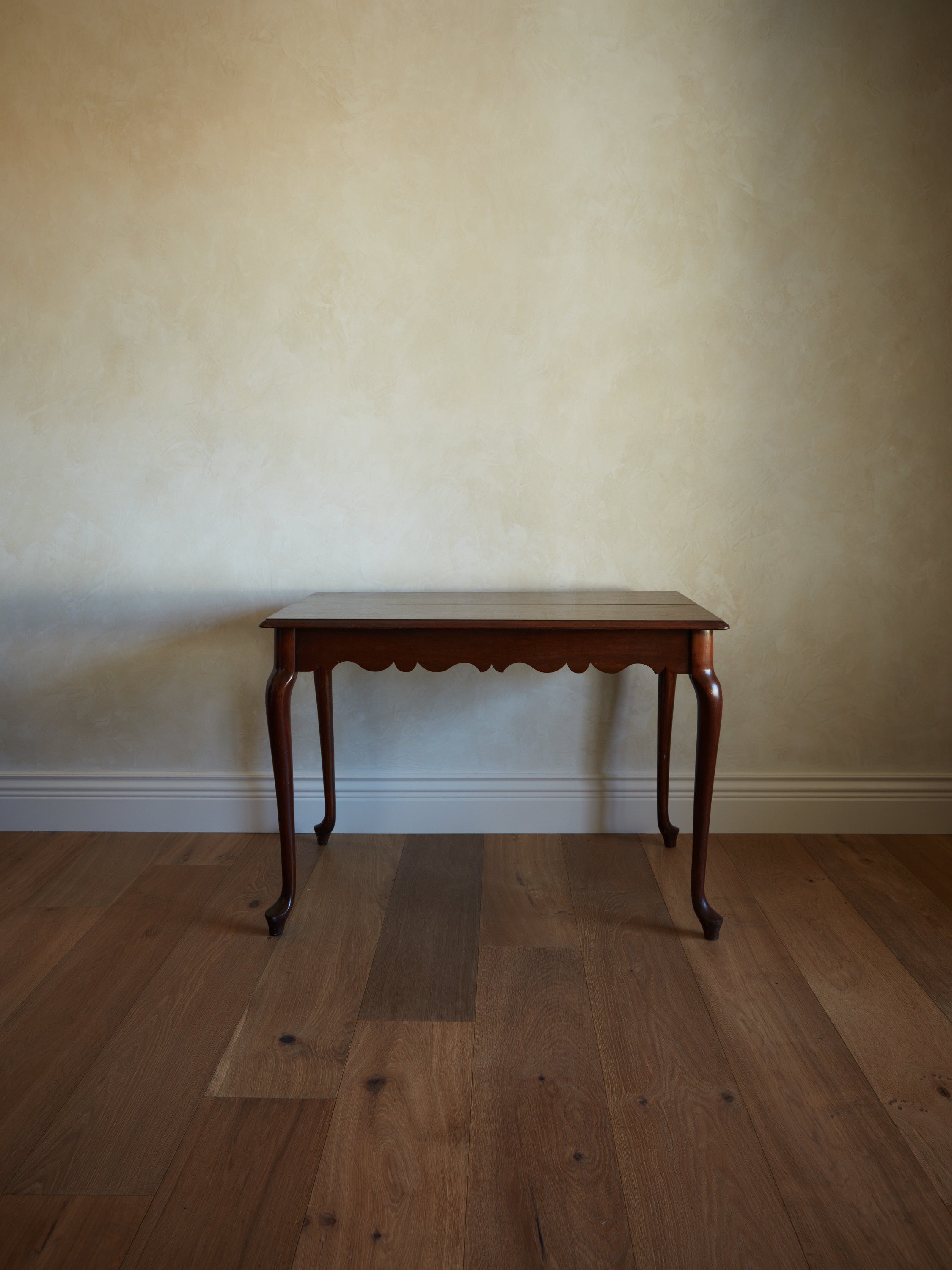 Queen Anne Style Table